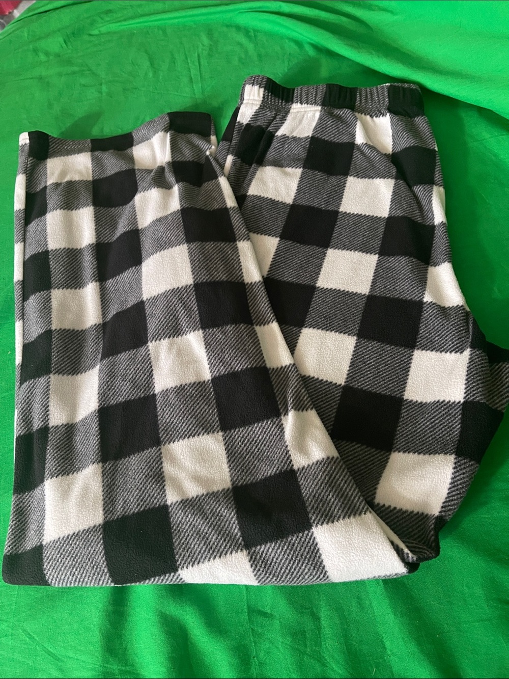 Black & White Buffalo Plaid Fleece Men's Lounge Pants